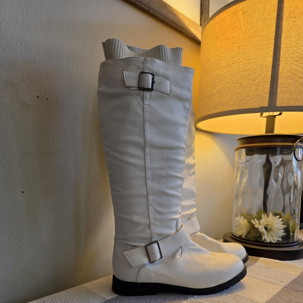 Elegant White Knee-High Women's Boots